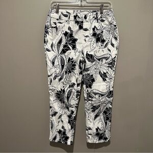 Chicos Pants Womens Size 0 Platinum Crop Black White Paisley Print